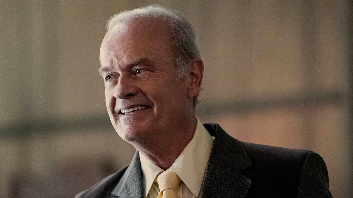 Kelsey Grammer as pastor chuck smith