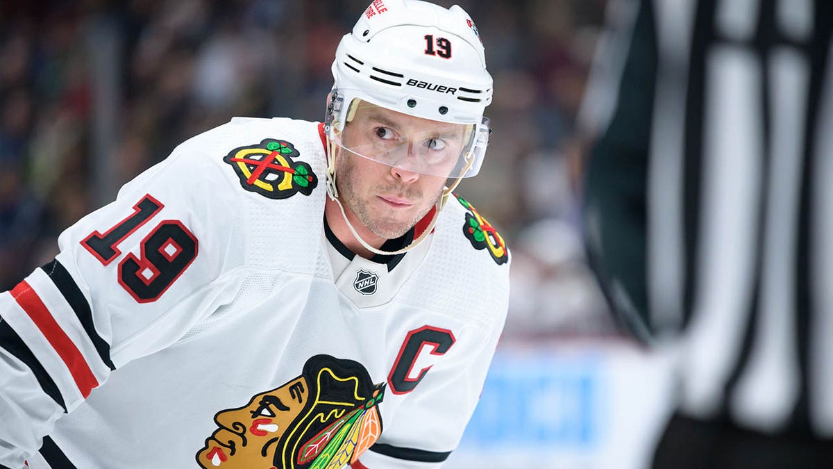 Jonathan Toews steps away from Chicago Blackhawks due to long COVID