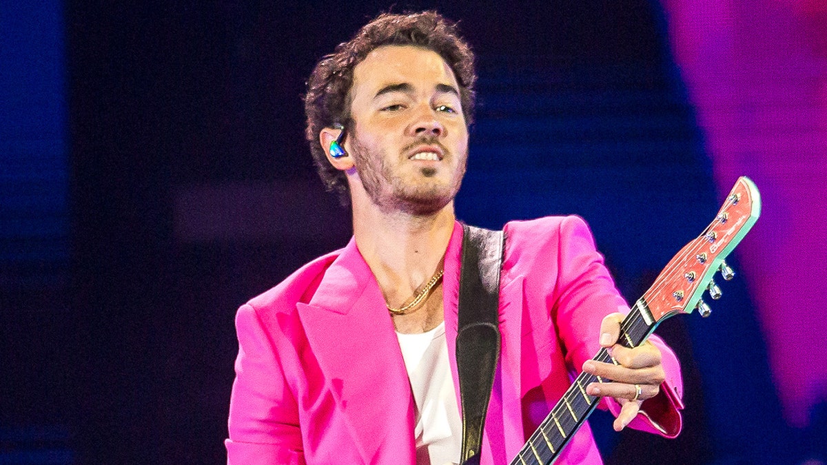 Kevin Jonas performs in Mexico