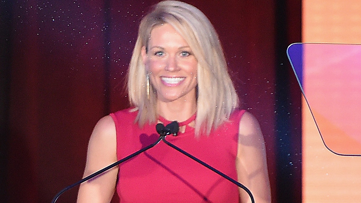 NFL expert Lisa Kerney previews FanDuel Super Bowl Party, offers