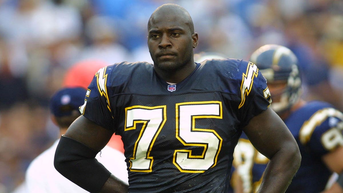 Marcellus Wiley looks on for the Chargers