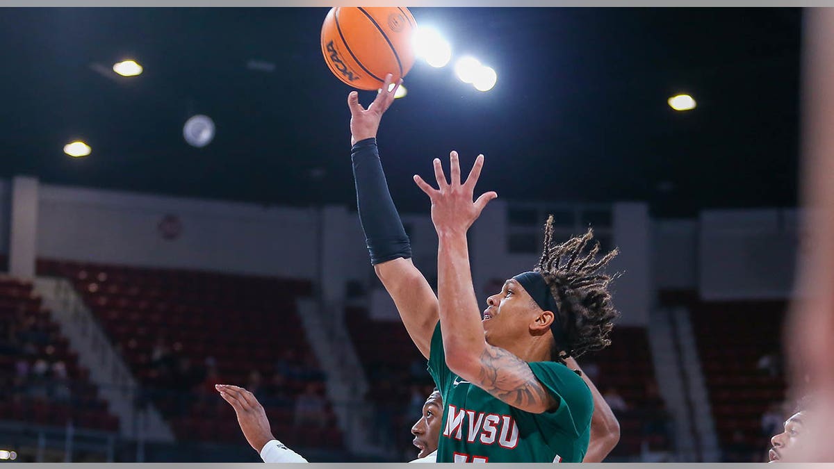 Mississippi Valley State's Terry Collins shoots