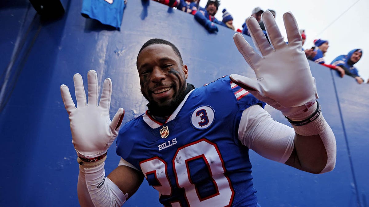 Bills’ Nyheim Hines opens up about family members’ struggles with muscular dystrophy, hopes to inspire people