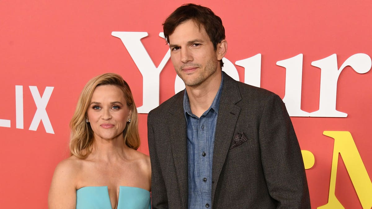Reese Witherspoon, Ashton Kutcher on the red carpet