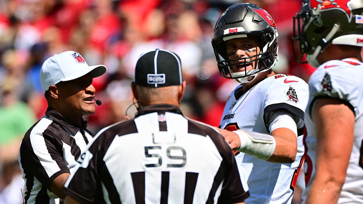 Who is the referee for Chiefs vs. Buccaneers Super Bowl 2021 game?