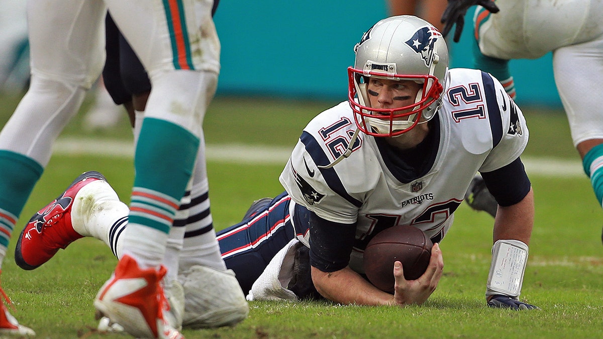 Tom Brady vs the Dolphins