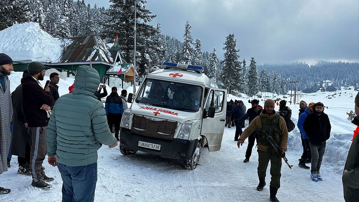 Kashmir avalanche deaths