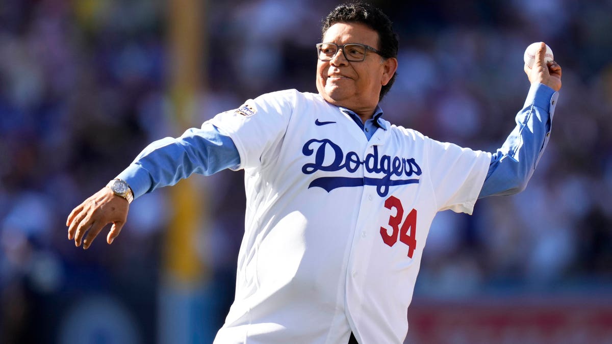 Dodgers announce Fernando Valenzuela's No 34 to be retired this season