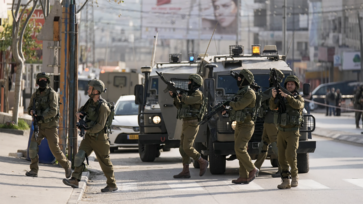 Nablus street with soldiers