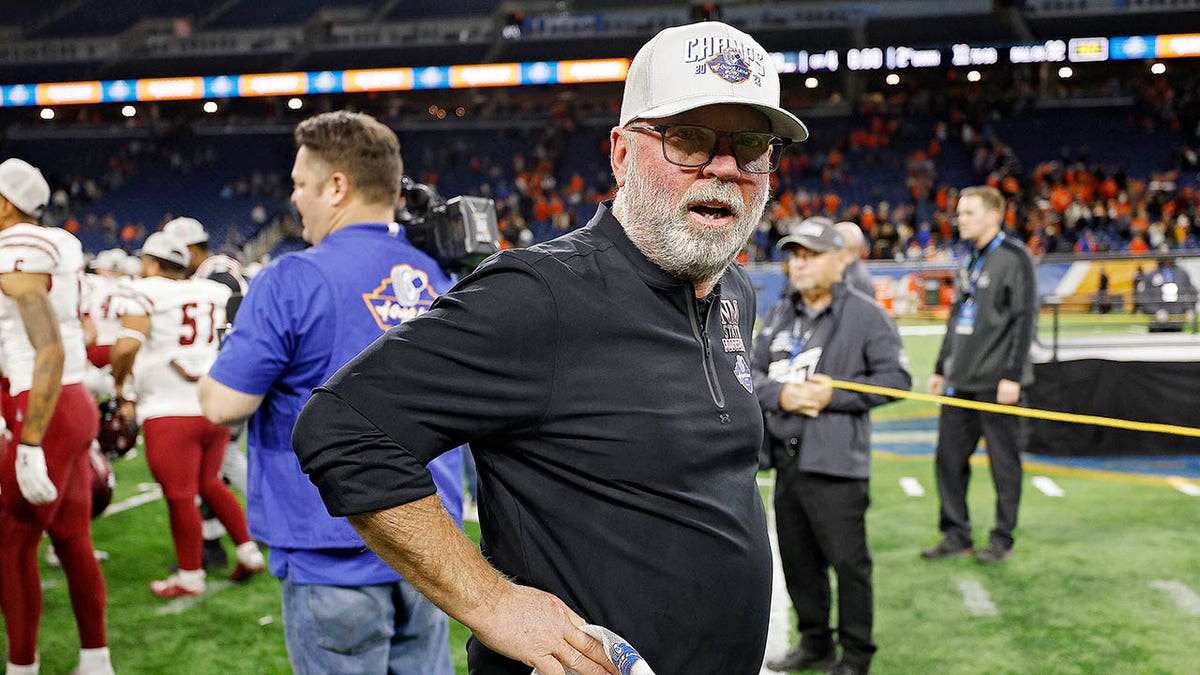 Jerry Kill during bowl game