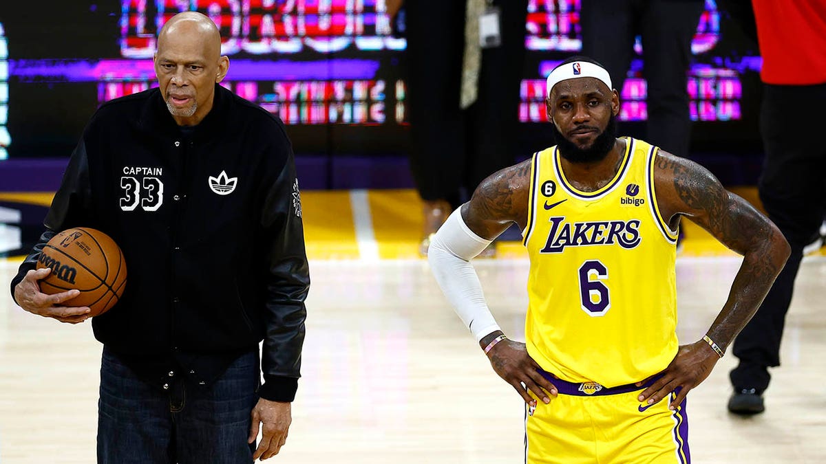 Kareem Abdul-Jabbar: LA Lakers star LeBron James break NBA record - BBC  News Pidgin