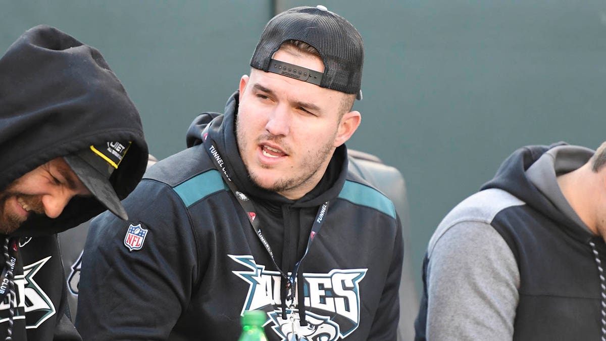 Mike Trout at Eagles game