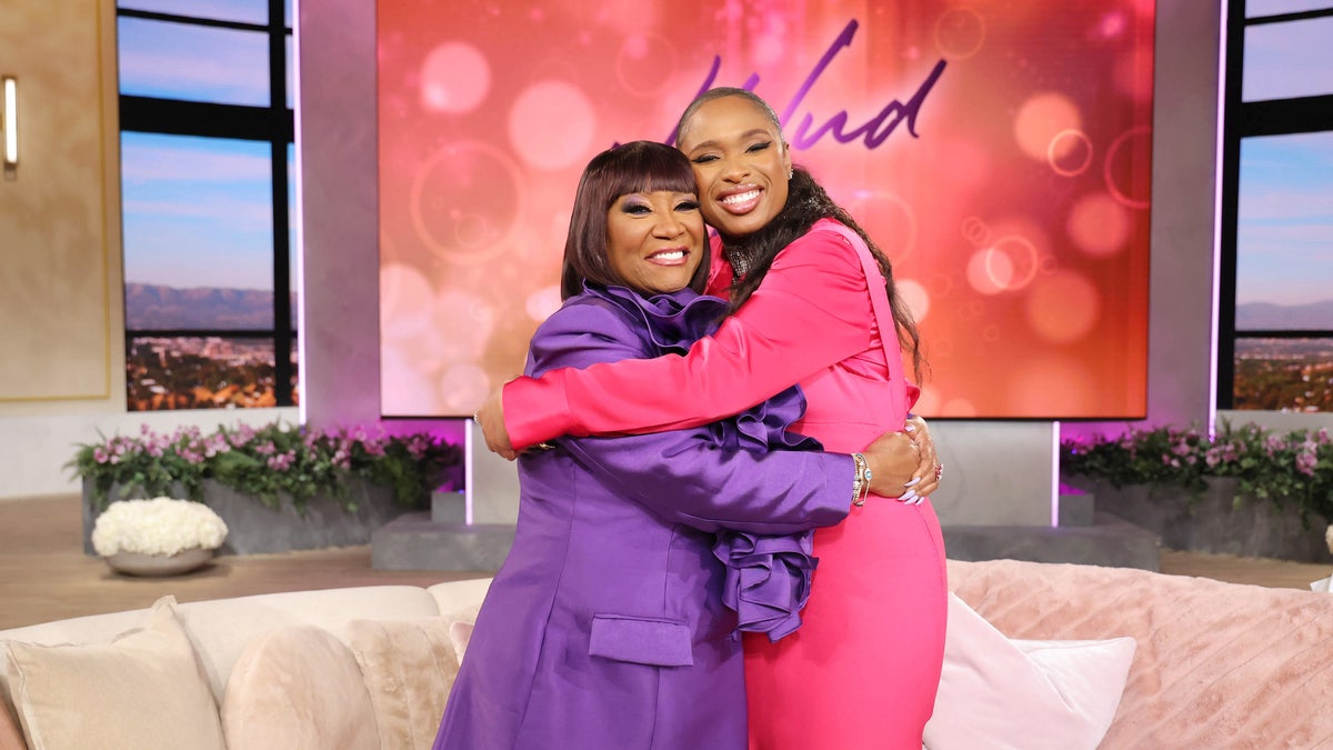 Patti LaBelle and Jennifer Hudson hug on "The Jennifer Hudson" show 