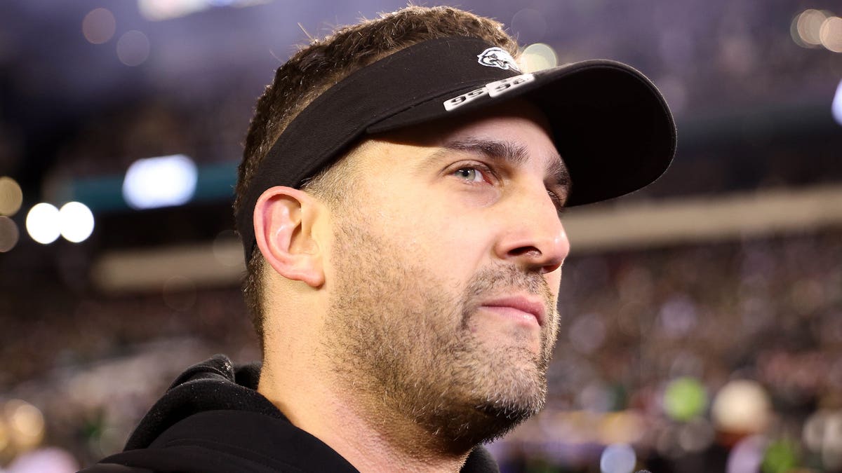 Southwestern graduate, Eagles coach Nick Sirianni looks to add to his  family's legacy with a Super Bowl title