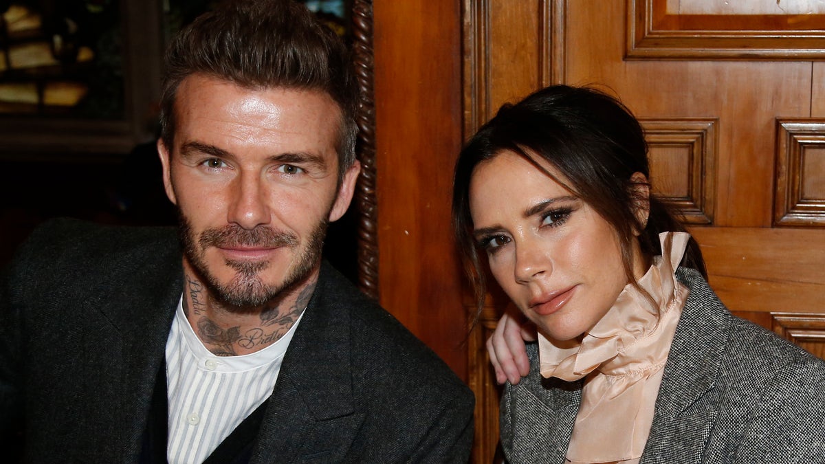 Victoria And David Beckham Celebrate Valentines Day With Romantic Throwback Photos Fox News 