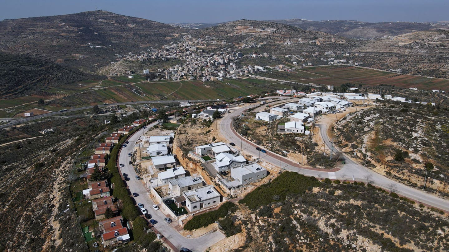 UN Declares Israeli Settlements in Palestinian Territories Illegal, Demands Removal