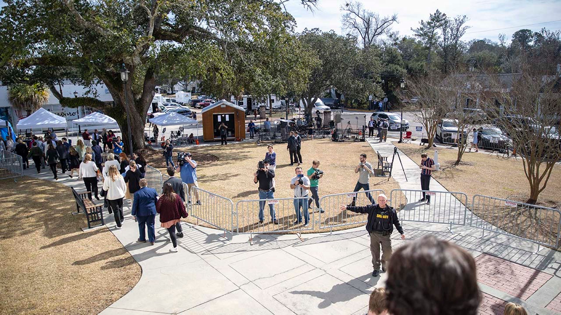 People evacuate a courthouse.