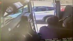 Ohio school bus driver called a 'hero' after saving student from passing car: video