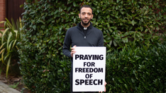 UK report claims priest charged for holding ‘praying for free speech’ sign, having pro-life bumper sticker