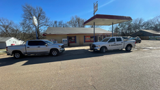 Mississippi sheriff says 6 dead in shootings at multiple locations, suspect in custody