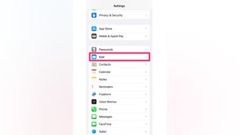 How to upgrade your email game with a custom signature on iOS
