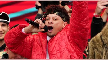 Chiefs' Patrick Mahomes, Travis Kelce scoff at 'rebuilding' comments during Super Bowl parade