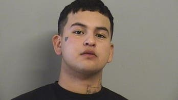 Waffle House patron robs workers at gunpoint after paying bill, tipping waitress