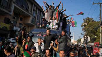 Pakistani police arrest retired army general on charges of inciting the public against national institutions