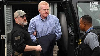 Alex Murdaugh's alibi just had an 'atomic bomb' drop down on it: Criminal defense attorney