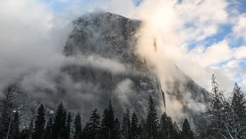 Yosemite National Park El Capitan rockfall caught on video