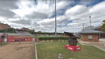 Texas college track runner accused of kidnapping 3-year-old, stabbing boy's mom with screwdriver