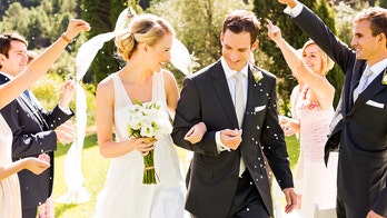 What is a first look? The modern wedding trend that brides and grooms prefer more than tradition