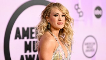 Carrie Underwood fans shocked by 'genius' walk-in closet with built-in laundry, ladder