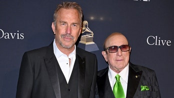 Kevin Costner toasts Clive Davis' impact on Whitney Houston: 'A miracle in her life'