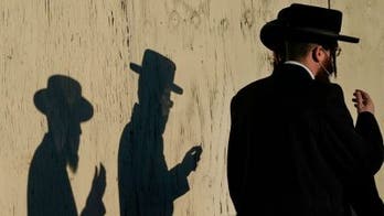 Los Angeles police say same suspect may be involved in two shootings in Jewish neighborhood within 24 hours