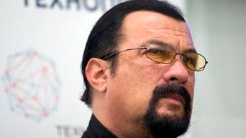 Steven Seagal receives friendship award from Putin