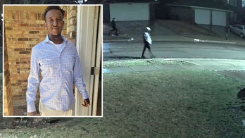 Texas police release images of suspects in murder of 36-year-old father of 6 in his own driveway