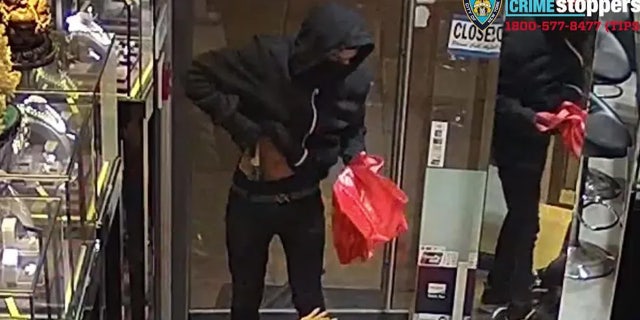 A 79-year-old Queens jewelry store worker was beaten during a $500,000 heist, police said Thursday.