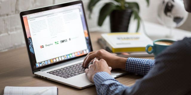 Inilah mengapa perusahaan menginginkan alamat email Anda, dan cara melindungi diri Anda sendiri.
