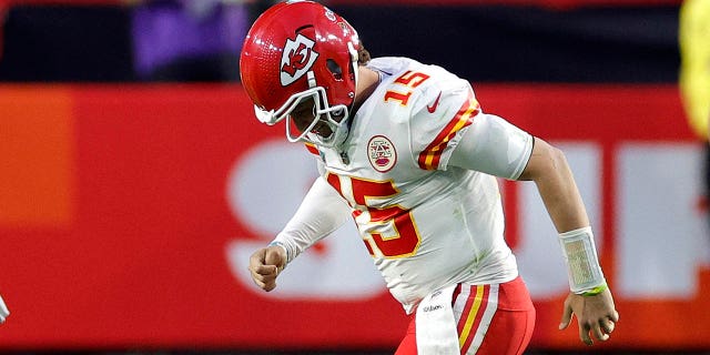 Patrick Mahomes #15 of the Kansas City Chiefs limps off the field after an apparent injury during the second quarter against the Philadelphia Eagles in Super Bowl LVII at State Farm Stadium on February 12, 2023 in Glendale, Arizona.