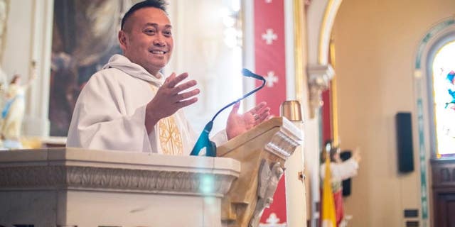 Father Leo Patalinghug preaching the faith.