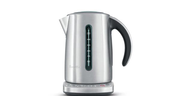 The Breville IQ Electric Kettle features exact temperature times to bring out the optimal taste and quality of your favorite tea or coffee.