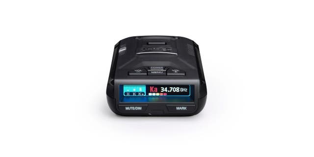 The Uniden R3 Laser Radar Detector can remember and mute common false alerts (such as retail store automatic doors) along your regularly driven routes, so you never have to listen to the same false alert twice. 