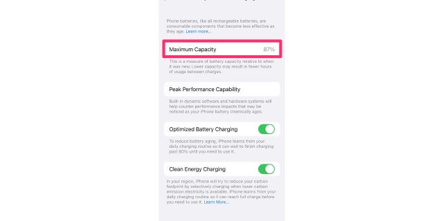 Affichage du pourcentage de capacité maximale de votre batterie. 