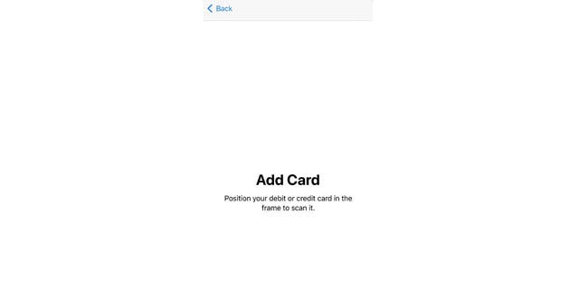 Ikuti langkah-langkah ini untuk menambahkan kartu kredit Anda ke Apple Wallet.