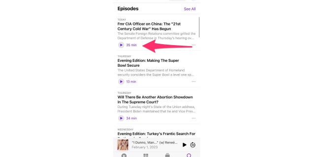 La forma correcta de escuchar podcasts 9 Haga clic en el botón de reproducción para escuchar cualquier episodio.