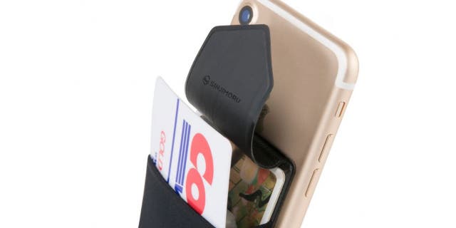 This cardholder also protects your private information.