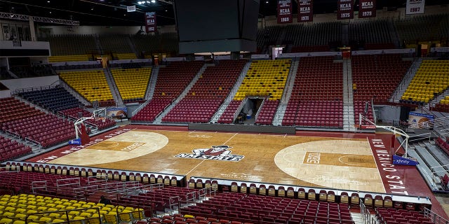 Una foto del estadio de baloncesto del estado de Nuevo México