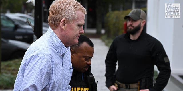  Alex Murdaugh arrives at Colleton County courthouse in Walterboro, S.C., Friday, February 3, 2023. Murdaugh is on trial for the double murder of his wife and son.