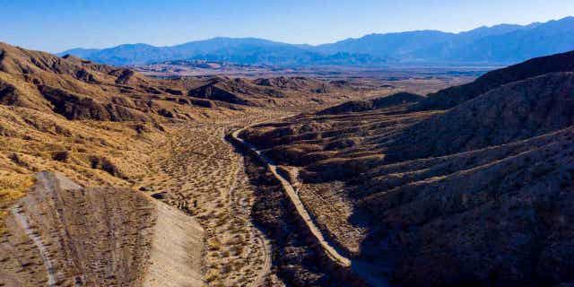 An arson suspect was shot and killed in Southern California by sheriff's deputies after leading authorities on a 30-mile pursuit. The arson suspect was accused of setting a fire to a trailer in Yucca Valley, California.